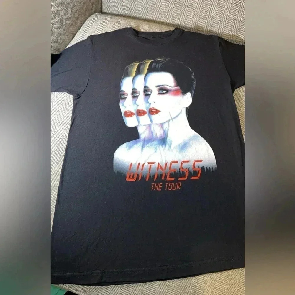 2017-2018 KATY PERRY the witness tour med black short sleeve concert t-shirt